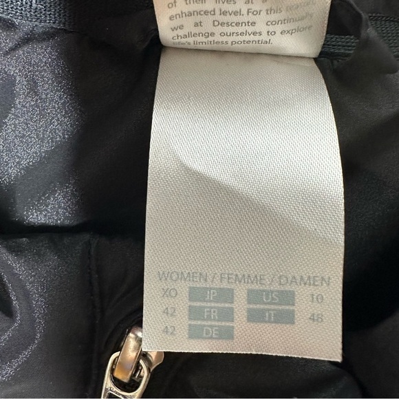 Descente Sarah Featherless 700 Fill DWR Insulated Vest Womens 10 NWT - Picture 5 of 10